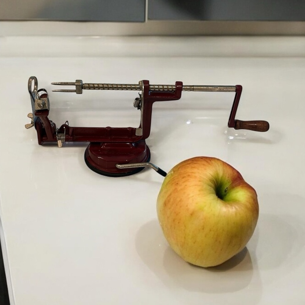Back‎ to Basics: The Ultimate Apple Peeler for Your Kitchen!